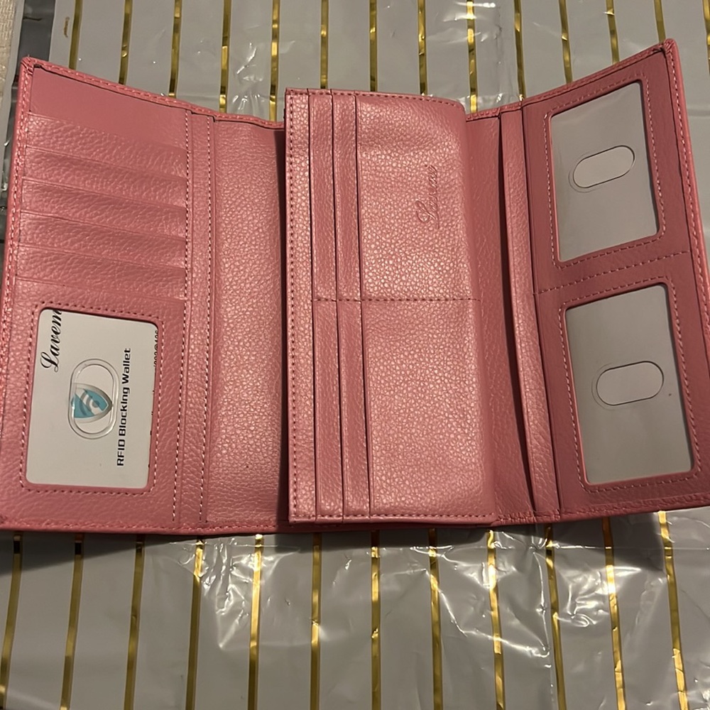 RFID OPEN FLAP WALLET. In pretty pink lots of flaps, pockets and RFID PROTECTED!